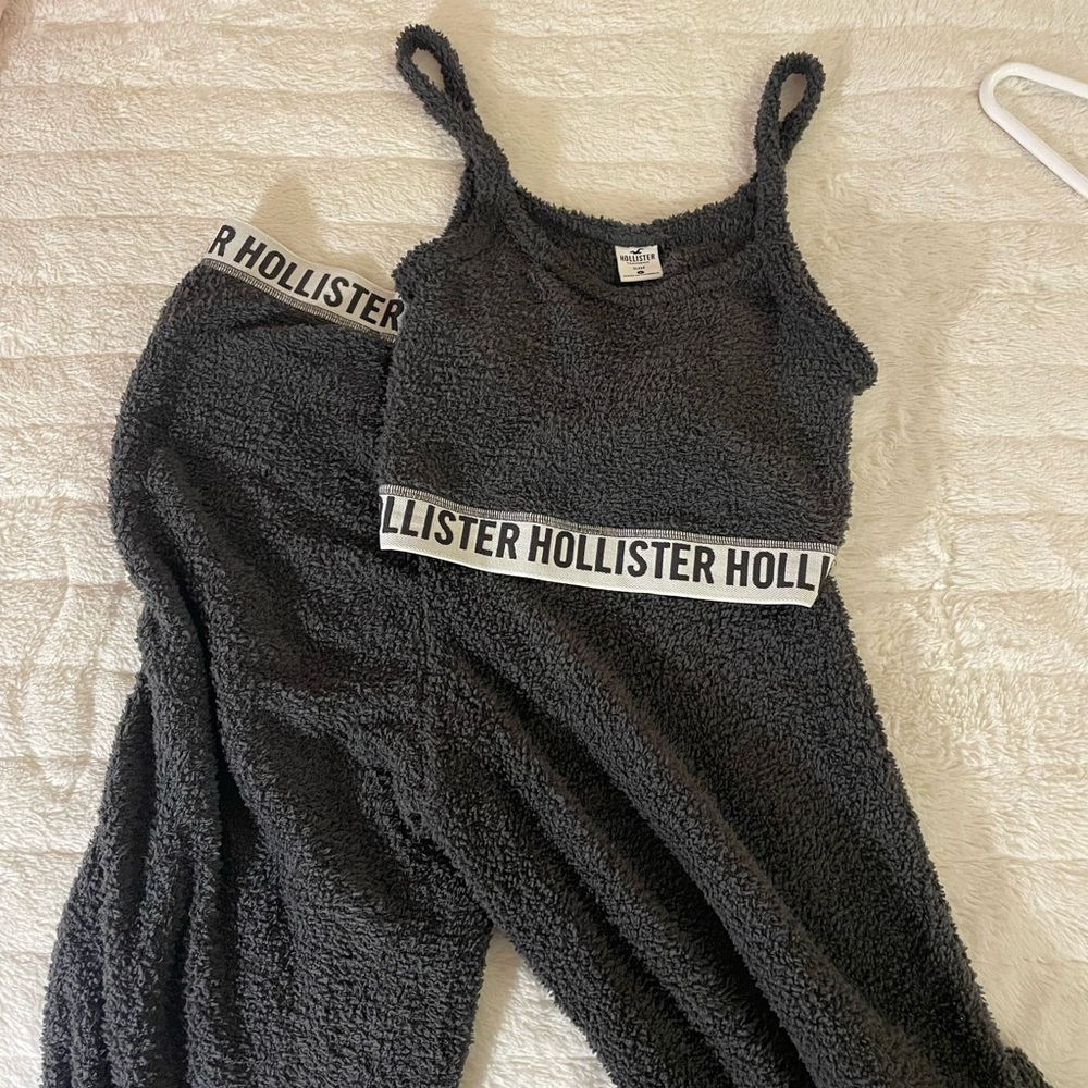 Hollister Women's Charcoal Cozy Pajama Set